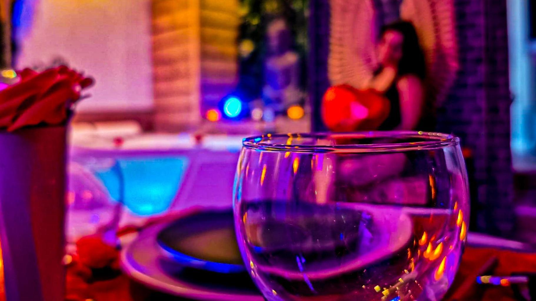 Eden Spa Et Cinema قلعة بري-كومت-روبير المظهر الخارجي الصورة